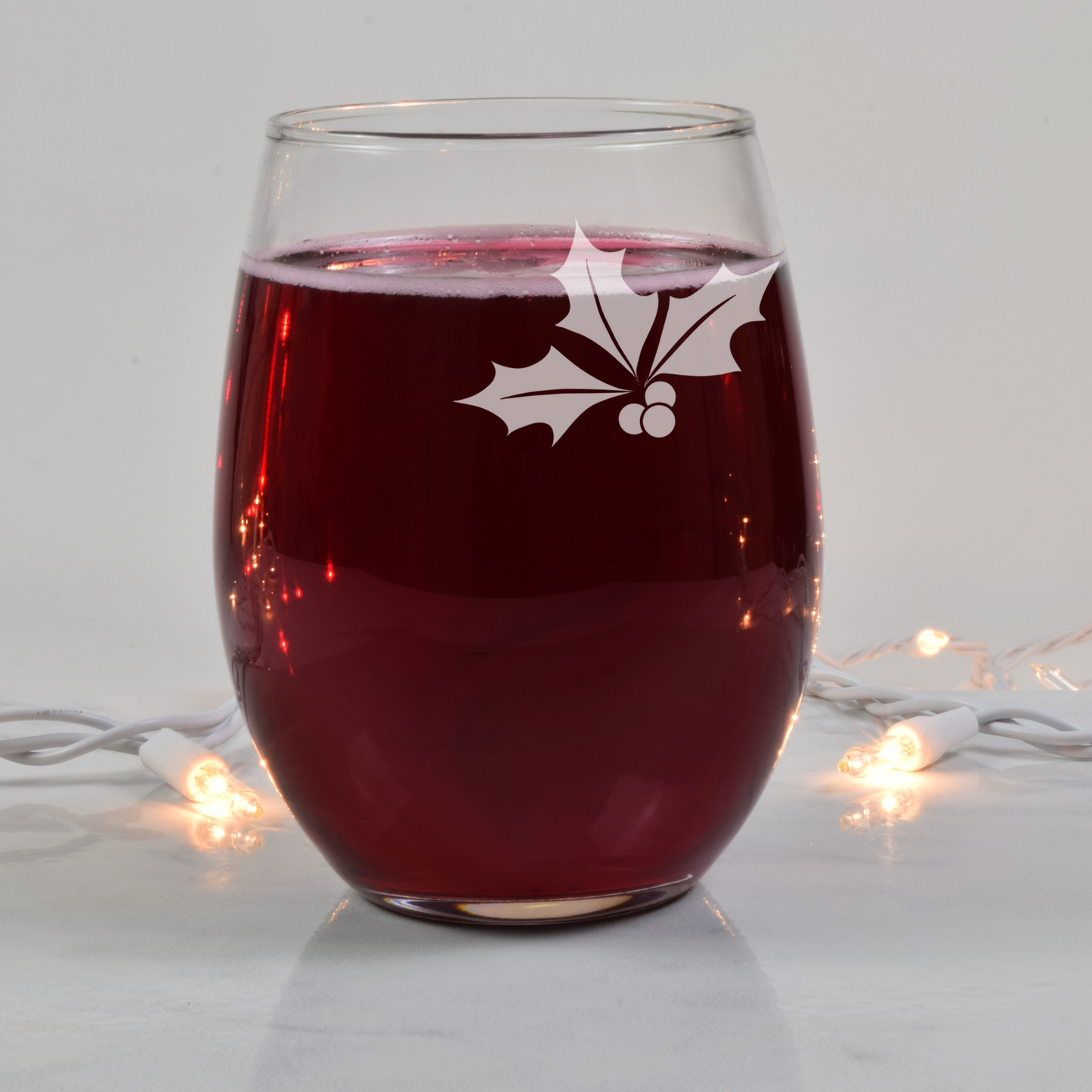 Christmas Holly Etched Stemless Wine Glass 20.5oz | Christmas Wine Glasses - Expressive DeZien
