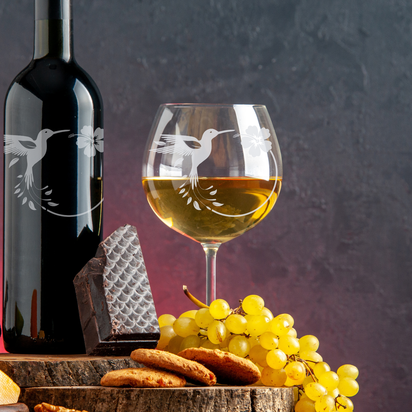 Hand-Etched Hummingbird Wine Glass - Luigi Bormioli Vinoteque - Expressive DeZien