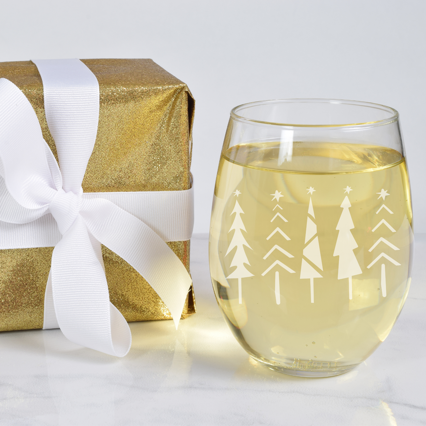 Etched Christmas Tree Forest Stemless Wine Glass - 20.5 oz | Christmas Wine Glasses - Expressive DeZien