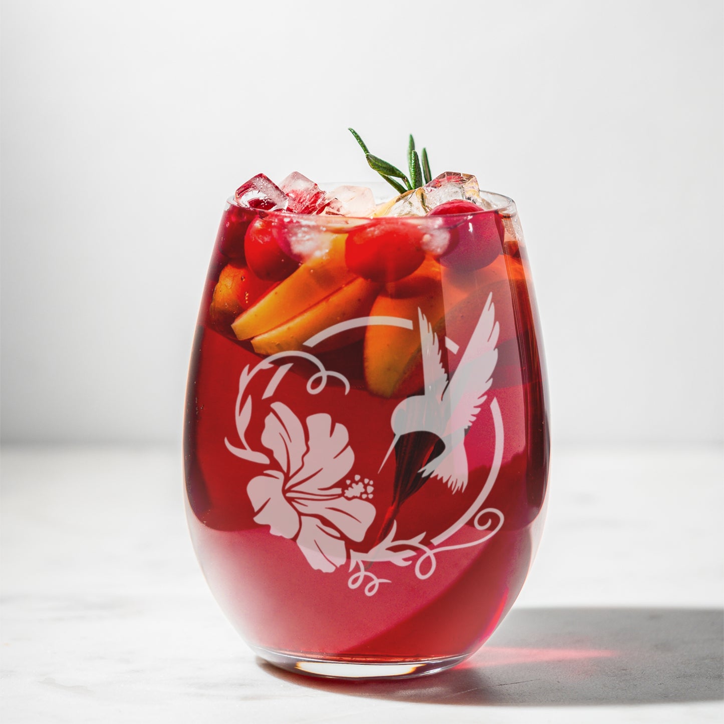 Hand-Etched Elegant Hummingbird & Hibiscus Stemless Wine Glass – 20.5oz