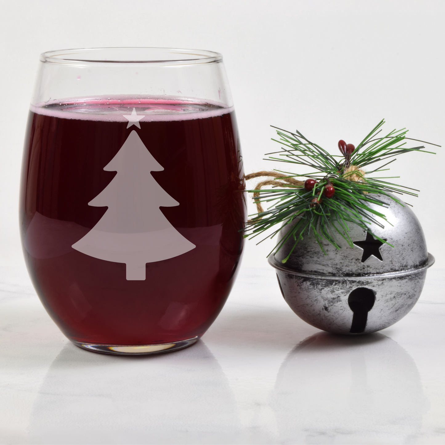 Festive Christmas Tree Etched Stemless Wine Glass - 20.5 oz | Christmas Wine Glasses - Expressive DeZien