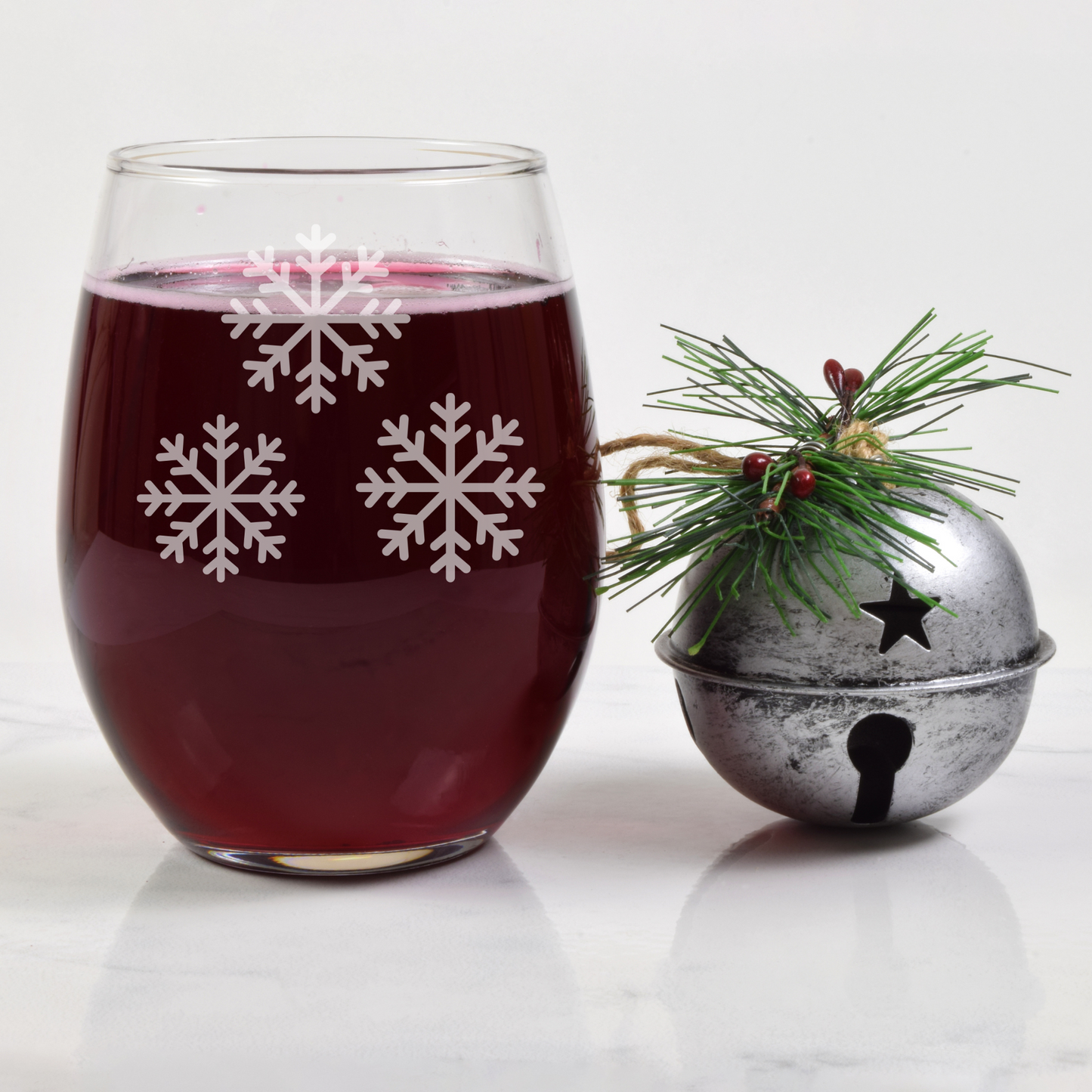 Frosty Lace Etched Stemless Wine Glass 20.5oz | Snowflake Wine Glasses - Expressive DeZien