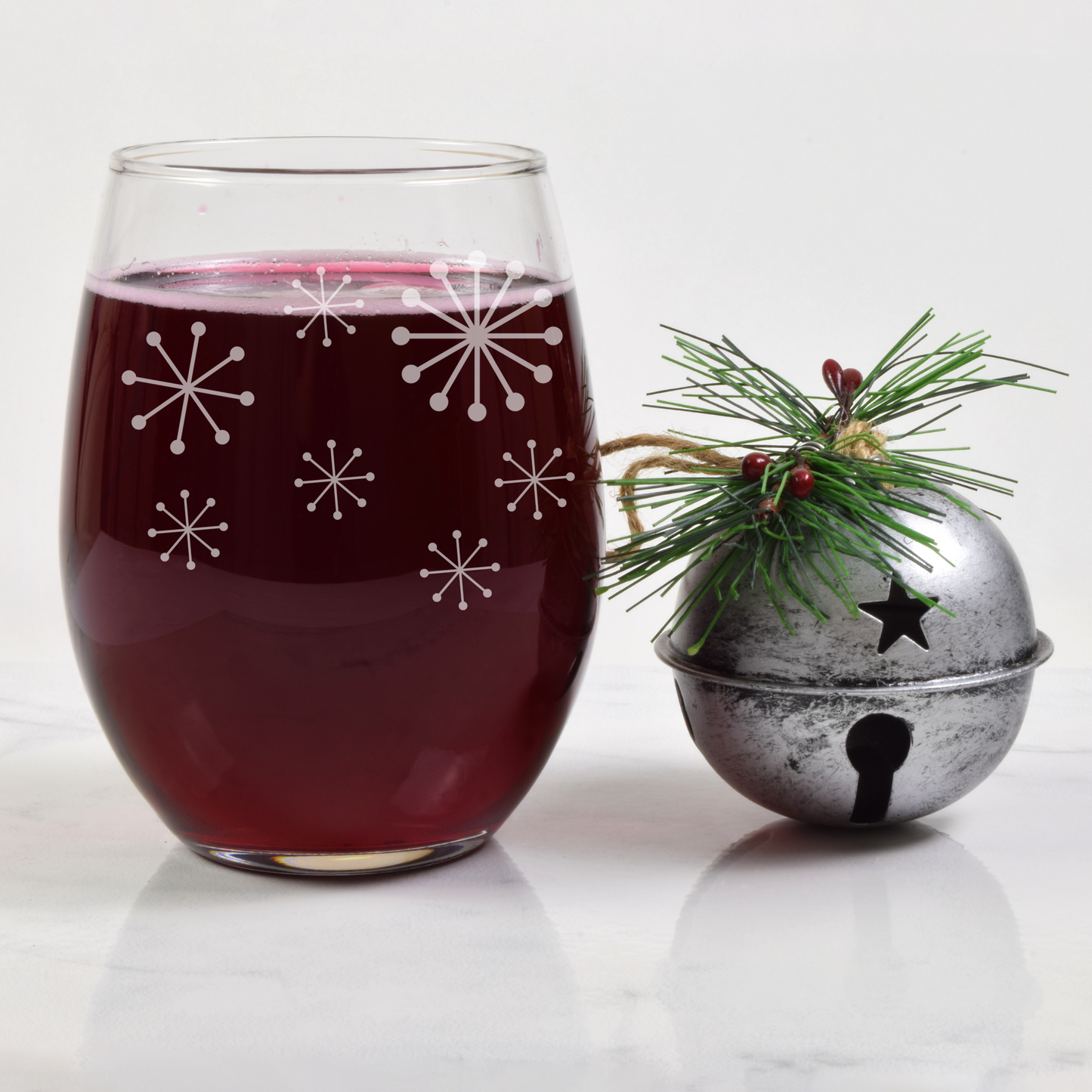 Retro Winter Etched Stemless Wine Glass 20.5oz | Snowflake Wine Glasses - Expressive DeZien