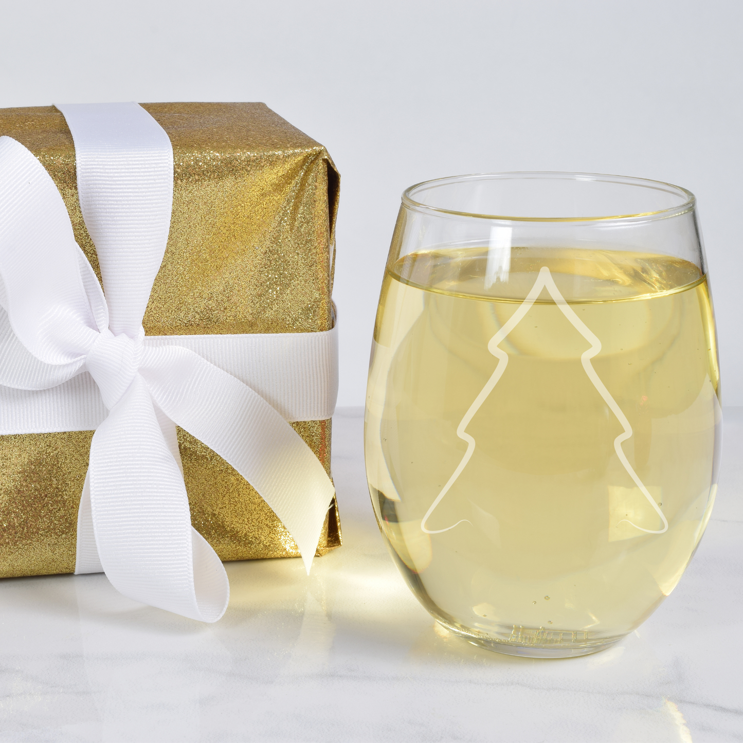 Simple Christmas Tree Etched Stemless Wine Glass - 20.5 oz | Christmas Wine Glasses - Expressive DeZien