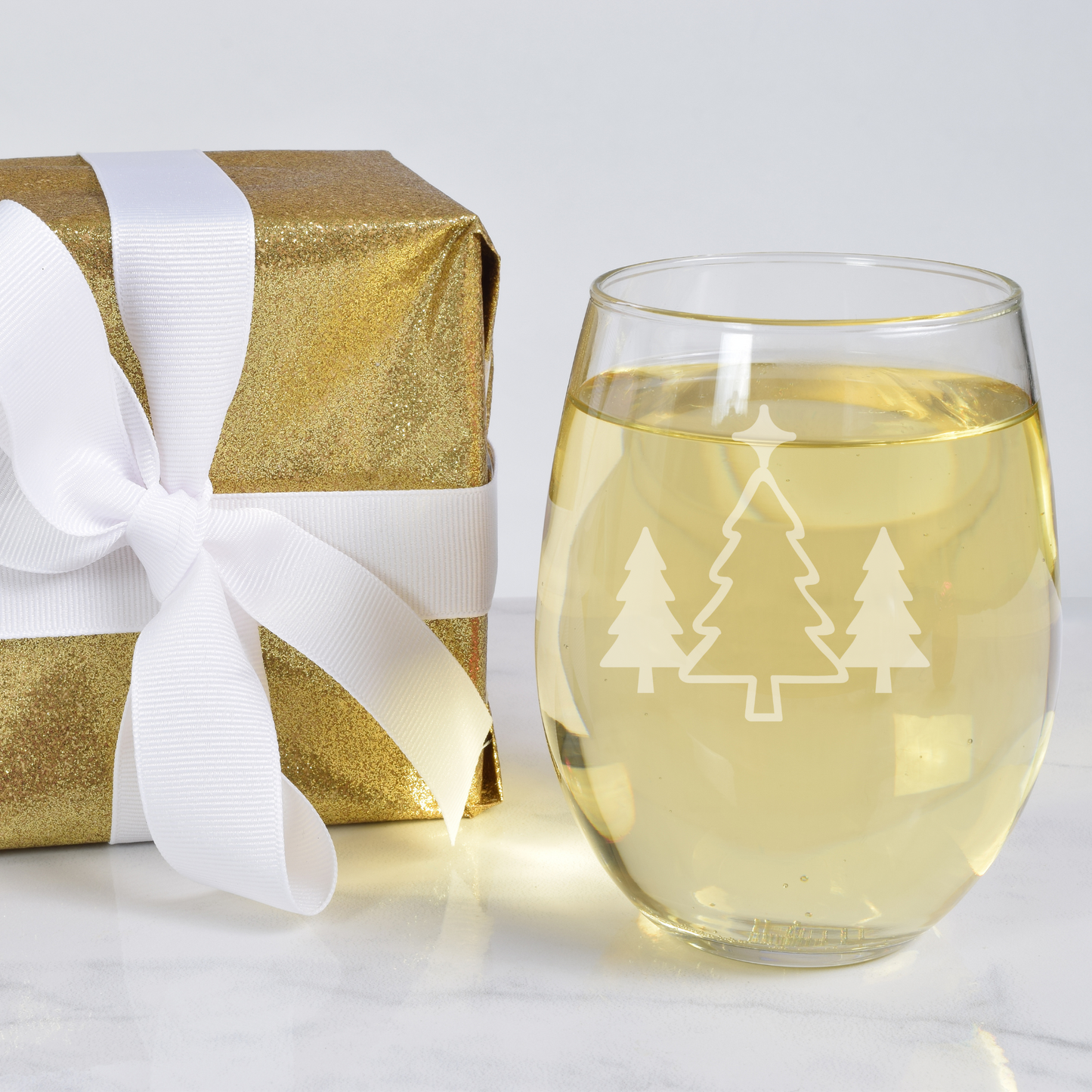 Winter Forest Etched Stemless Wine Glass - 20.5 oz | Christmas Wine Glasses - Expressive DeZien