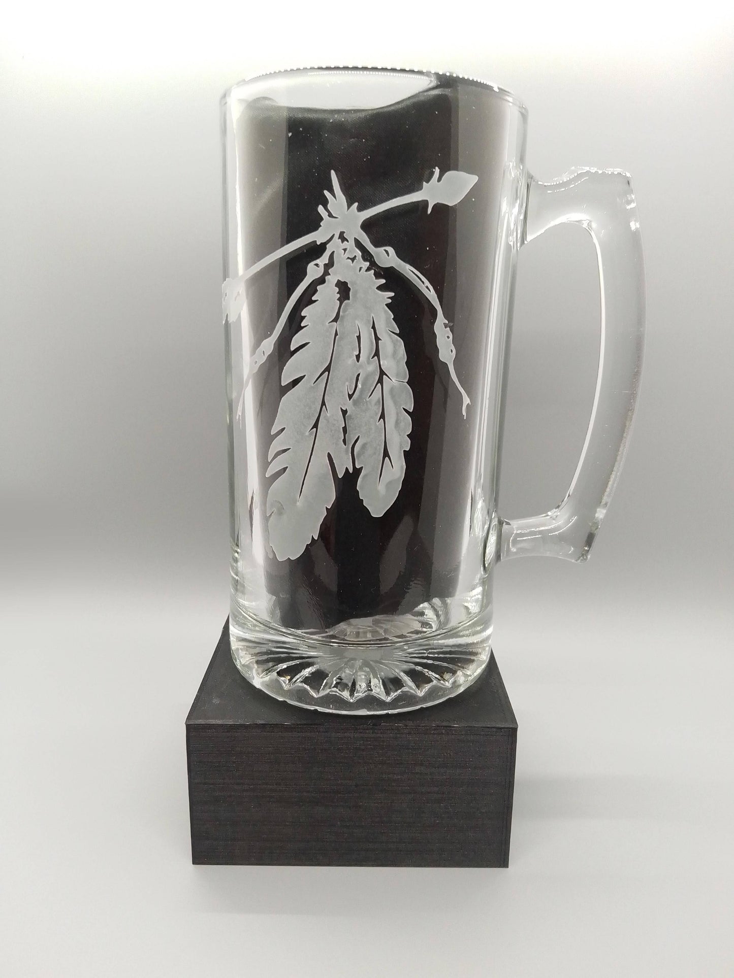 Two Feathers Sandblast Etched Tavern Beer Mug 26.5 - Expressive DeZien 