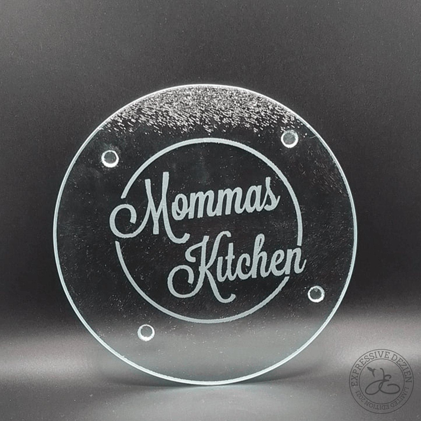 Etched Trivet Momma Kitchen - Expressive DeZien