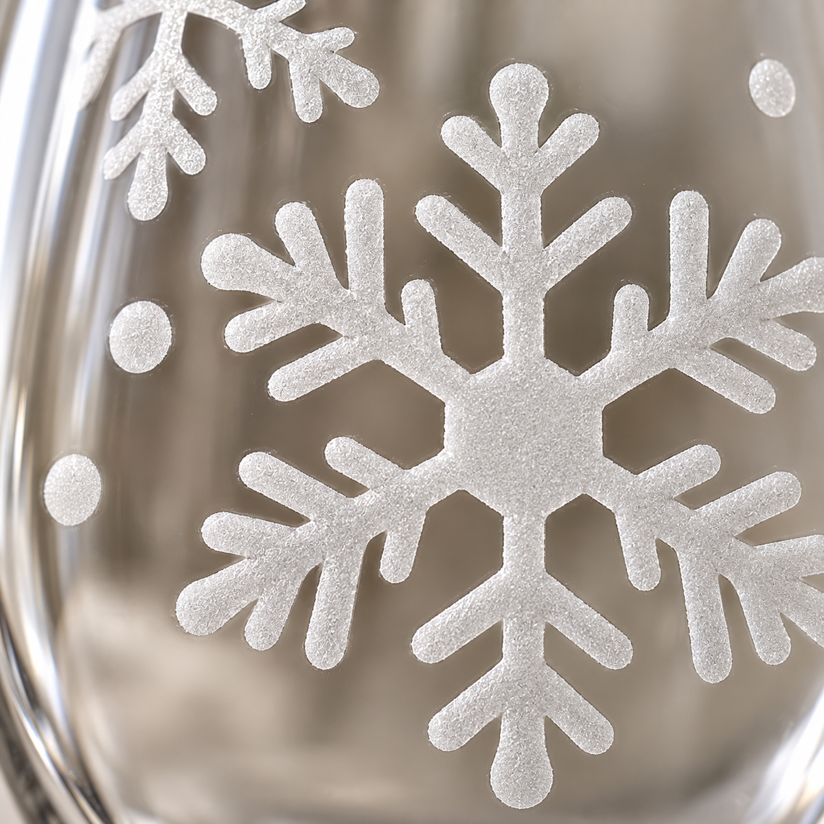 Icy Veil Snowflake design, permanently sandblasted on a clear 20.5 oz stemless wine glass, product view 2