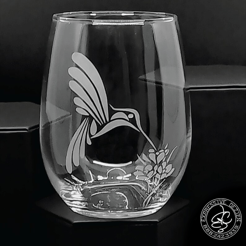 Etched Hummingbird and Flower Stemless Wine Glass 20.5oz - Expressive DeZien 