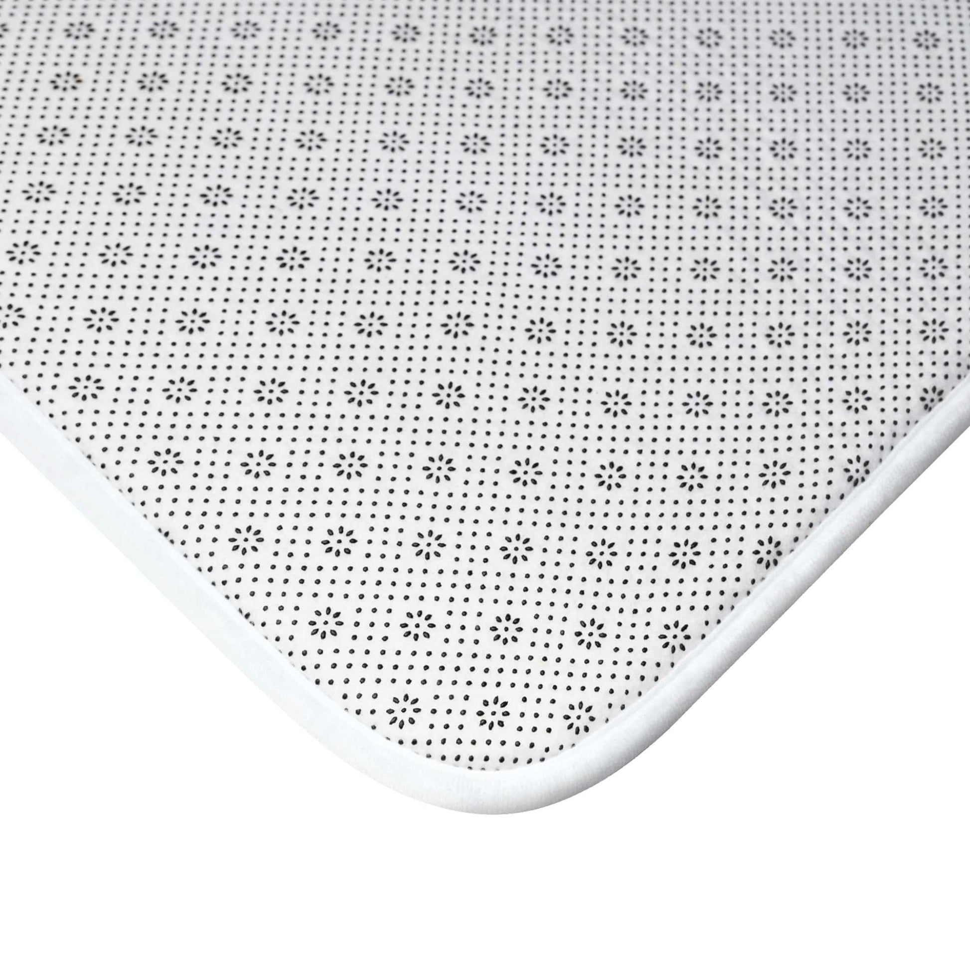 Rosie Skull Anti-Slip Bath Mat - Expressive DeZien 